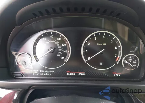 2015 BMW 528I xDrive z USA, uszkodzony, nr VIN WBA5A7C54FD624319